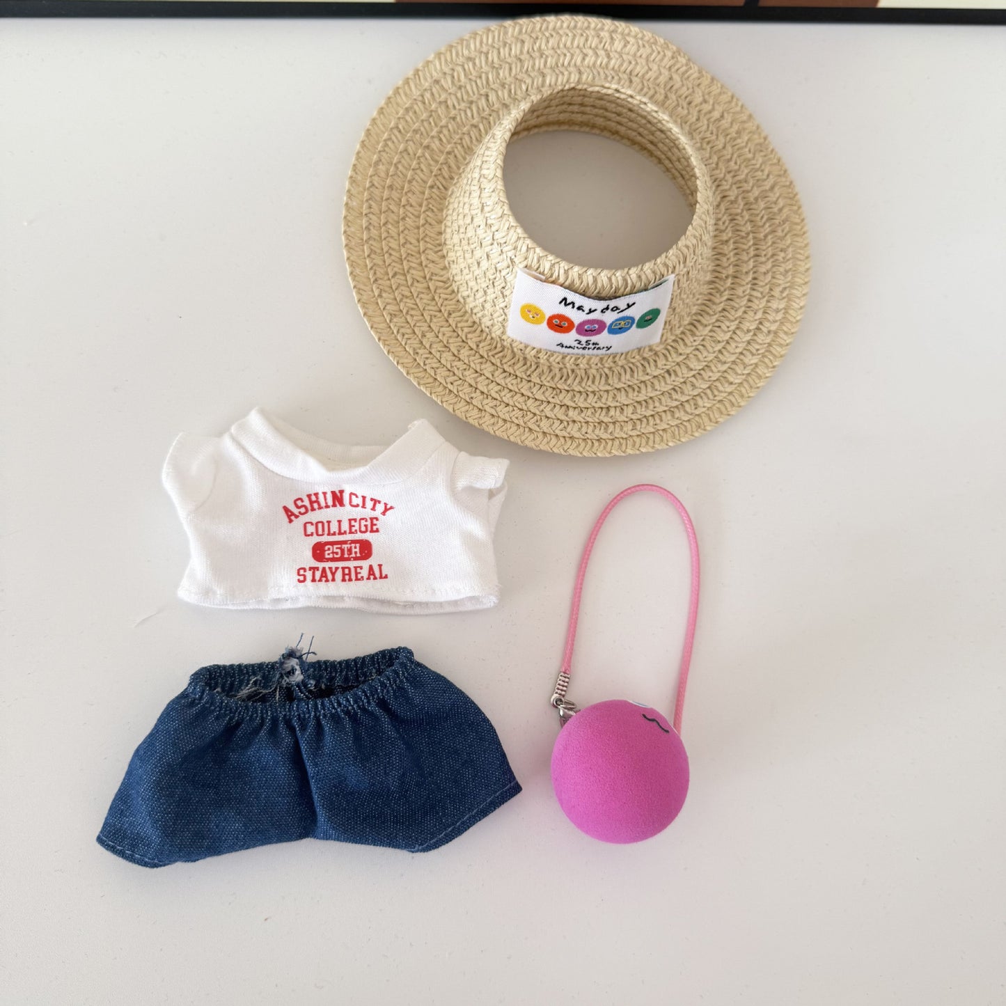 First, Second, and Third Generation Keychain LABUBU Clothing Pendant Labubu Wearing Mayday Concert Same Style Cute Doll Clothes