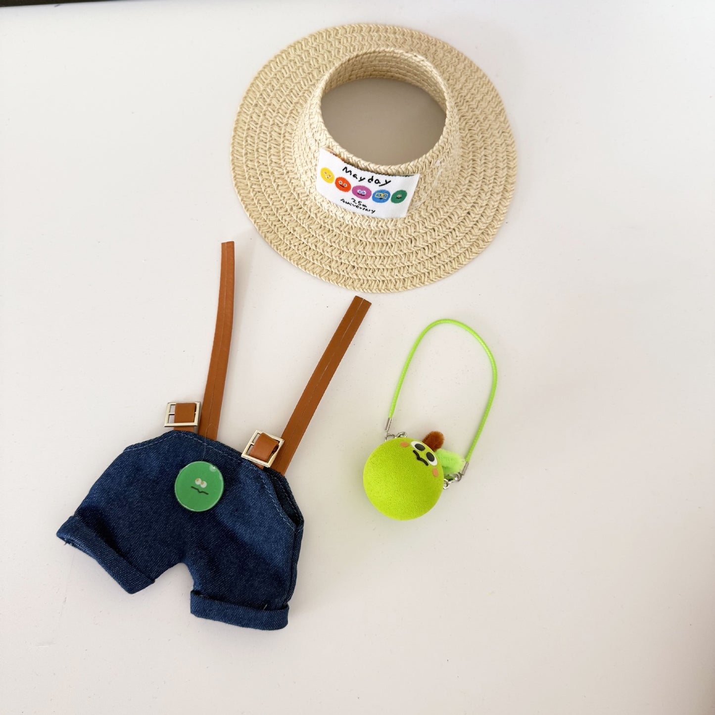 First, Second, and Third Generation Keychain LABUBU Clothing Pendant Labubu Wearing Mayday Concert Same Style Cute Doll Clothes