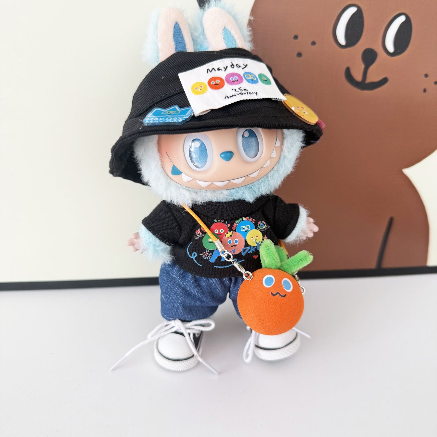 First, Second, and Third Generation Keychain LABUBU Clothing Pendant Labubu Wearing Mayday Concert Same Style Cute Doll Clothes