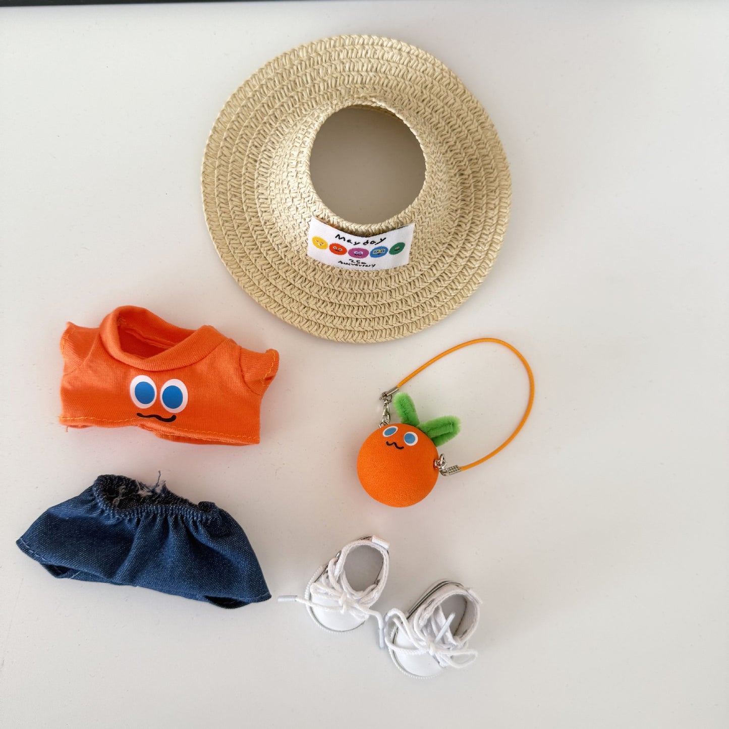 First, Second, and Third Generation Keychain LABUBU Clothing Pendant Labubu Wearing Mayday Concert Same Style Cute Doll Clothes
