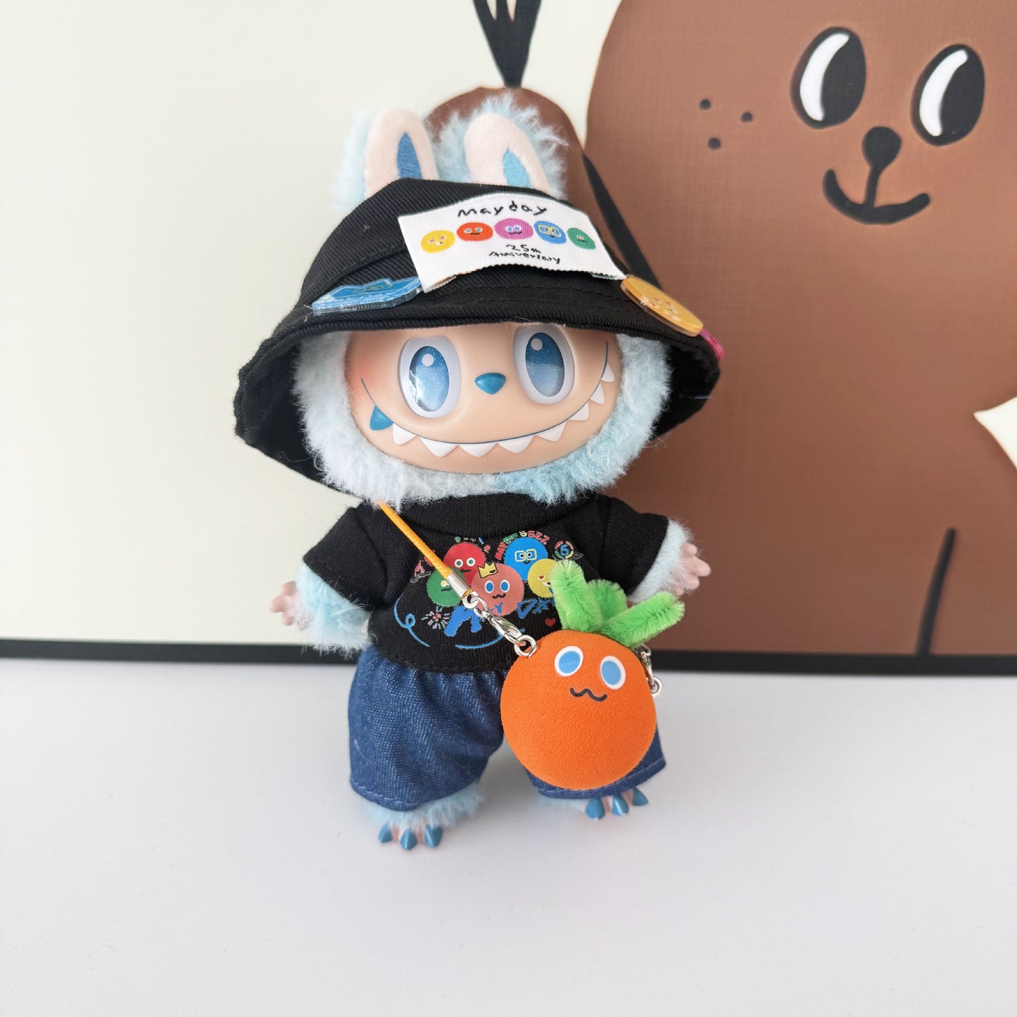 First, Second, and Third Generation Keychain LABUBU Clothing Pendant Labubu Wearing Mayday Concert Same Style Cute Doll Clothes