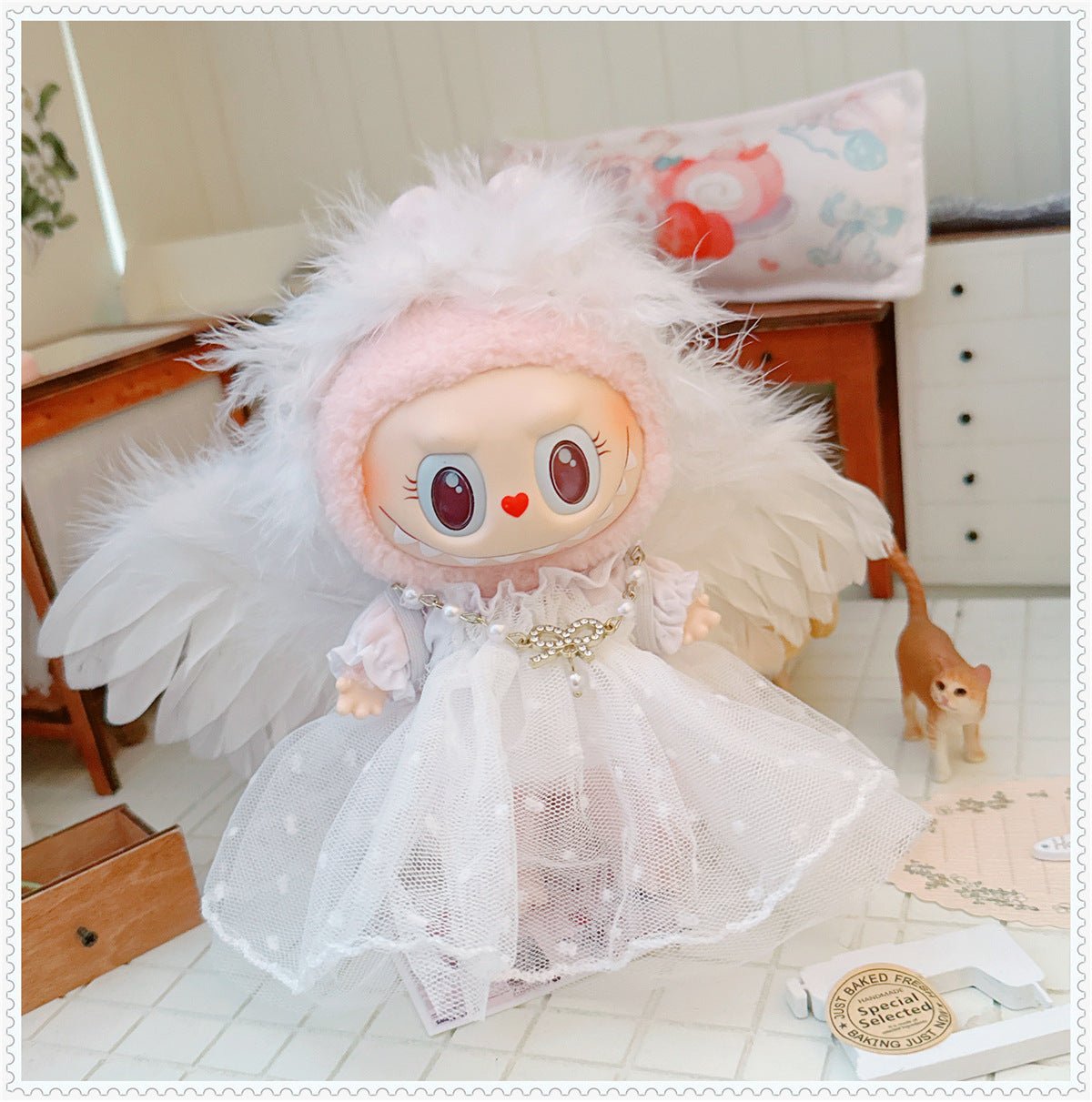 1st/2nd Generation Vinyl Blind Box 17CM Labubu Clothes Sitting Party White Angel Dress Wedding Dress LABUBU Outfit