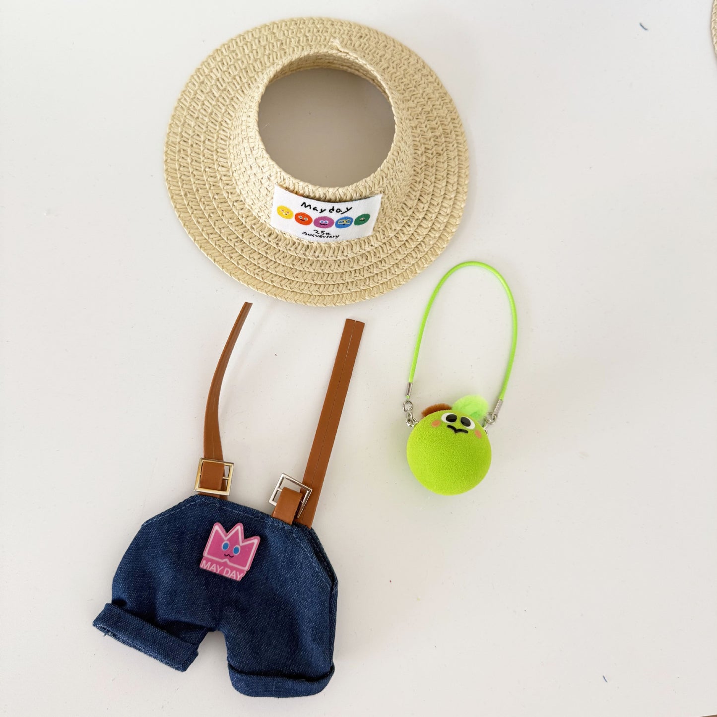 First, Second, and Third Generation Keychain LABUBU Clothing Pendant Labubu Wearing Mayday Concert Same Style Cute Doll Clothes