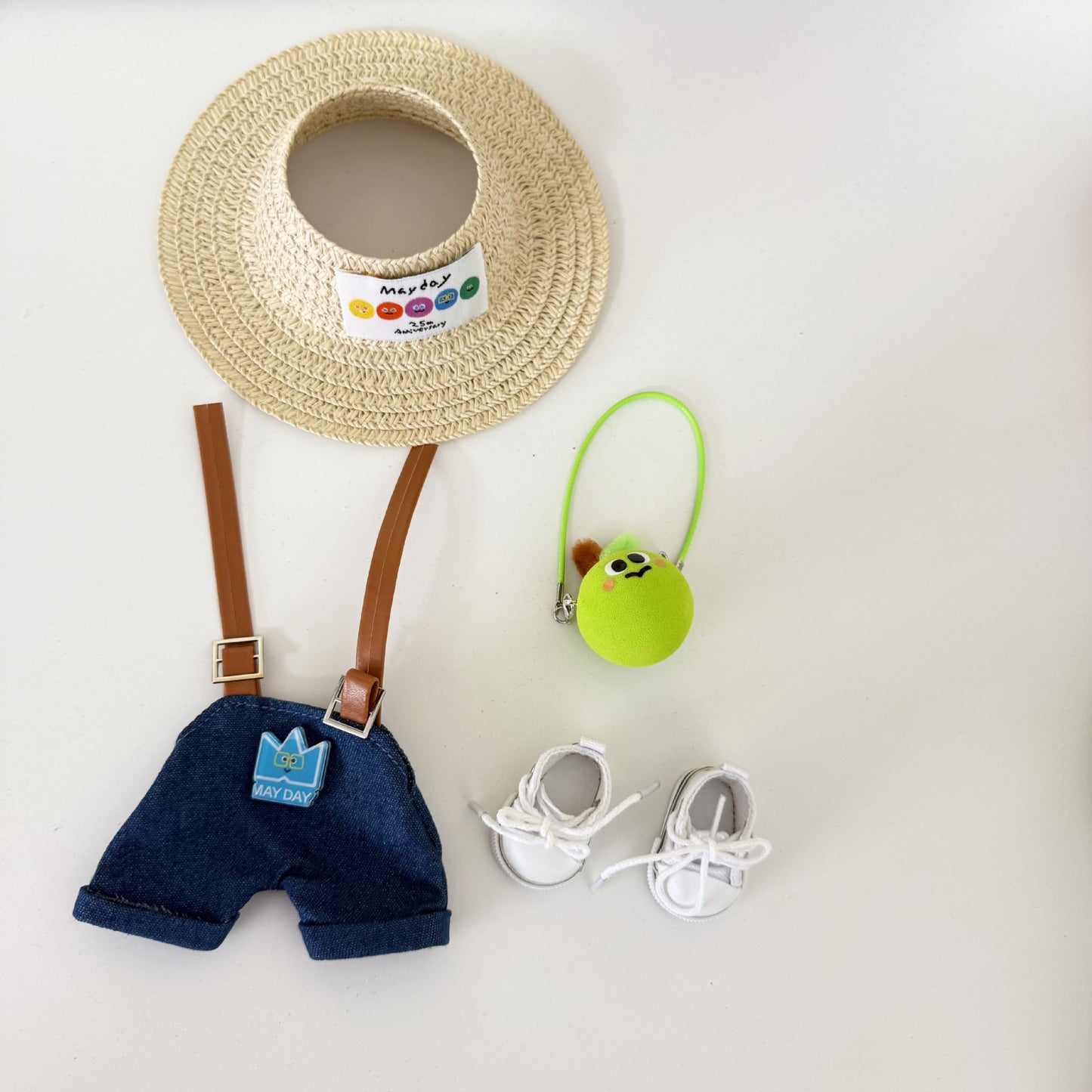 First, Second, and Third Generation Keychain LABUBU Clothing Pendant Labubu Wearing Mayday Concert Same Style Cute Doll Clothes