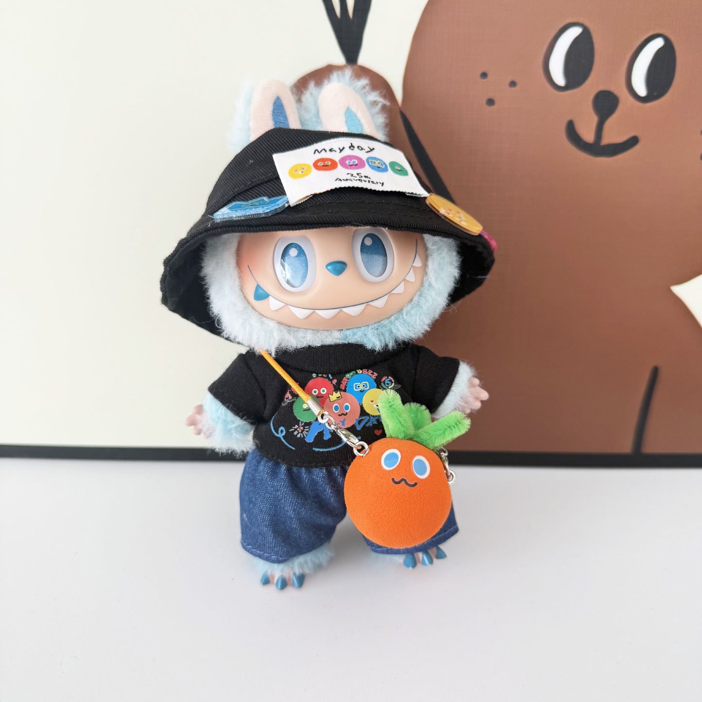 First, Second, and Third Generation Keychain LABUBU Clothing Pendant Labubu Wearing Mayday Concert Same Style Cute Doll Clothes