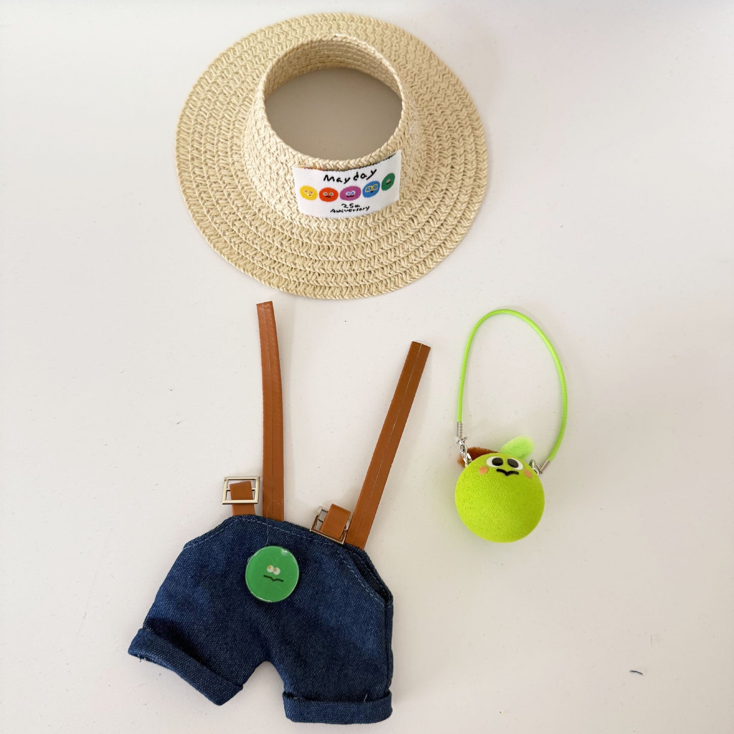 First, Second, and Third Generation Keychain LABUBU Clothing Pendant Labubu Wearing Mayday Concert Same Style Cute Doll Clothes