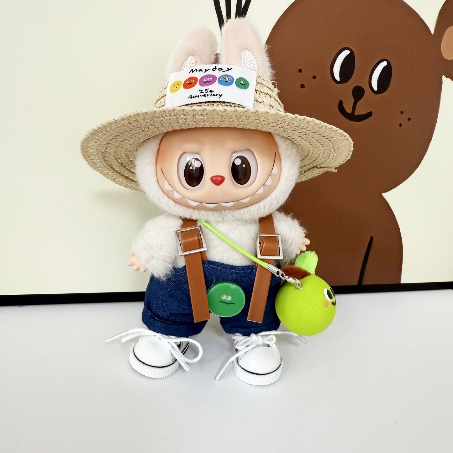 First, Second, and Third Generation Keychain LABUBU Clothing Pendant Labubu Wearing Mayday Concert Same Style Cute Doll Clothes