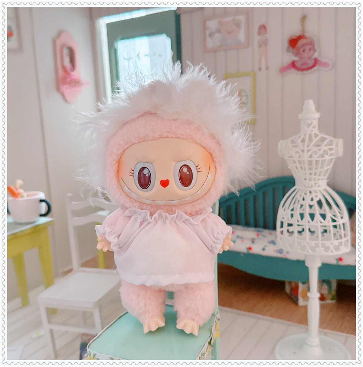 1st/2nd Generation Vinyl Blind Box 17CM Labubu Clothes Sitting Party White Angel Dress Wedding Dress LABUBU Outfit